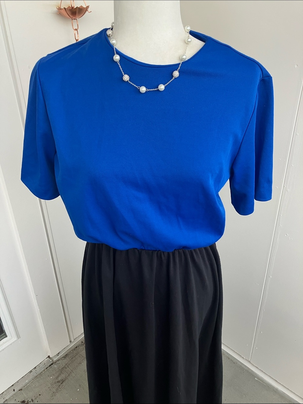 Vintage 80s Fit & Flare Short Sleeve Colorblocked Black & Blue Midi Dress - Picture 2 of 9